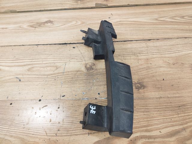 bontott MAZDA 5 Jobb első Oldal Lökhárító Tartó (Műanyag)