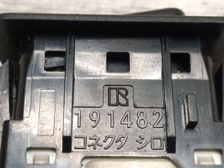 bontott MAZDA 5 Jobb első Ülésfűtés Kapcsoló