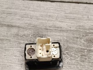 bontott MAZDA 5 Jobb első Ülésfűtés Kapcsoló