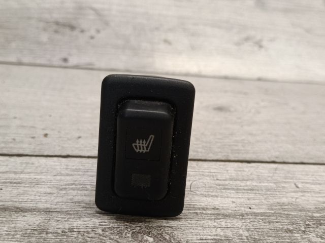 bontott MAZDA 5 Jobb első Ülésfűtés Kapcsoló