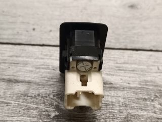 bontott MAZDA 5 Jobb első Ülésfűtés Kapcsoló