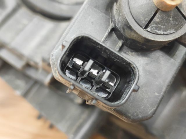 bontott MAZDA 5 Jobb Fényszóró