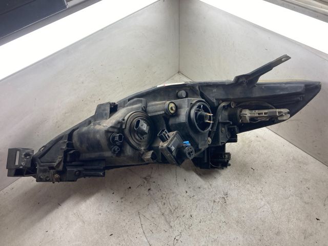 bontott MAZDA 5 Jobb Fényszóró