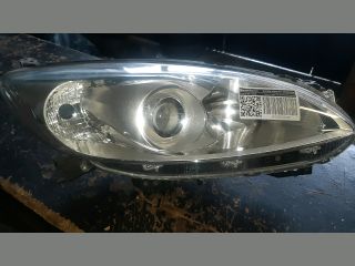 bontott MAZDA 5 Jobb Fényszóró
