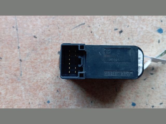 bontott MAZDA 5 Jobb hátsó Ablakemelő Kapcsoló