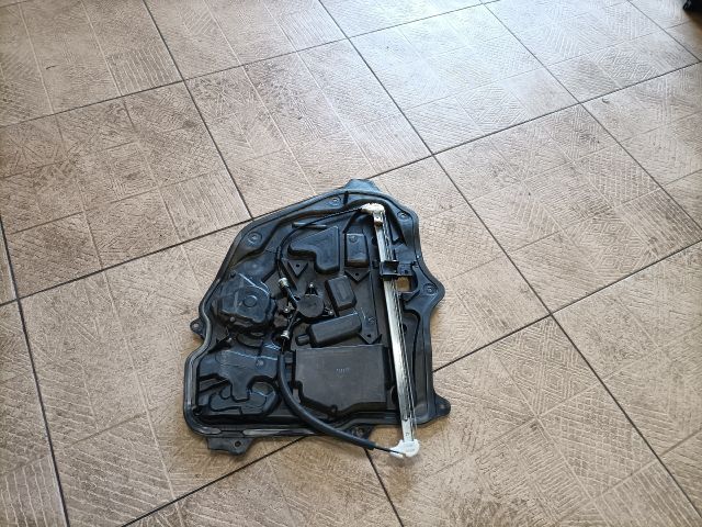 bontott MAZDA 5 Jobb hátsó Ablakemelő Szerkezet (Elektromos)