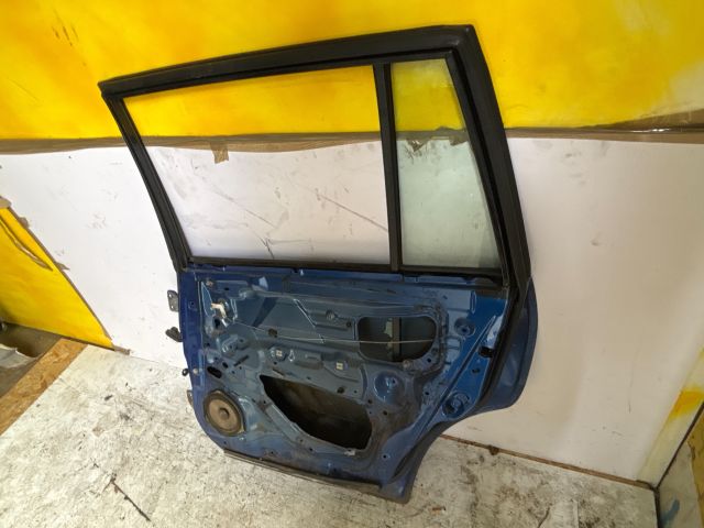 bontott MAZDA 5 Jobb hátsó Ajtó (Üres lemez)