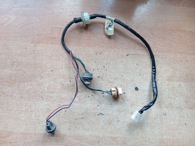 bontott MAZDA 5 Jobb Hátsó Lámpa Foglalat