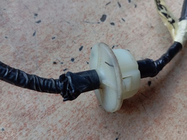 bontott MAZDA 5 Jobb Hátsó Lámpa Foglalat