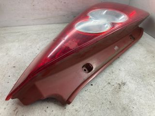 bontott MAZDA 5 Jobb Hátsó Lámpa