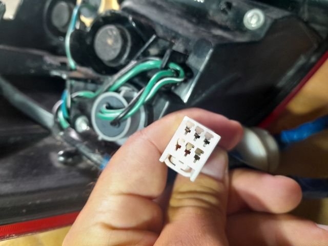 bontott MAZDA 5 Jobb Hátsó Lámpa