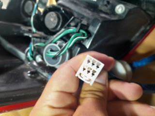 bontott MAZDA 5 Jobb Hátsó Lámpa