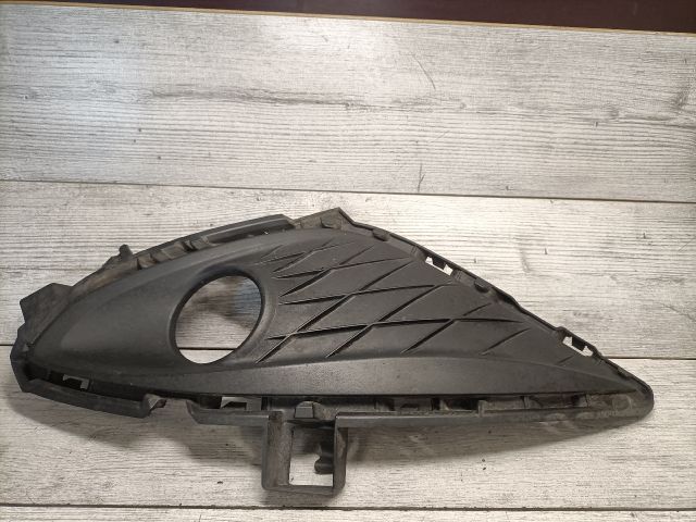 bontott MAZDA 5 Jobb Ködfényszóró Lámpakeret