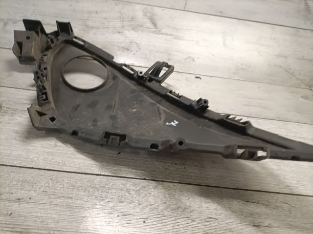 bontott MAZDA 5 Jobb Ködfényszóró Lámpakeret