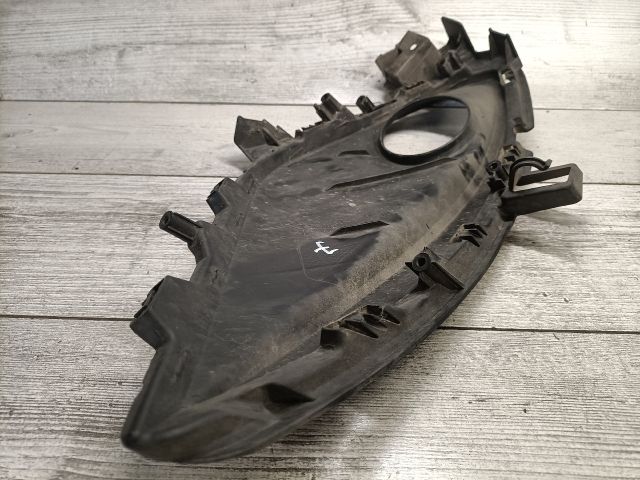 bontott MAZDA 5 Jobb Ködfényszóró Lámpakeret