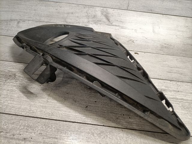 bontott MAZDA 5 Jobb Ködfényszóró Lámpakeret