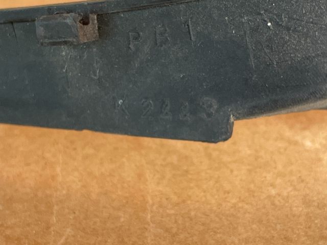 bontott MAZDA 5 Jobb Szélvédő Alatti Vízelvezető Műanyag