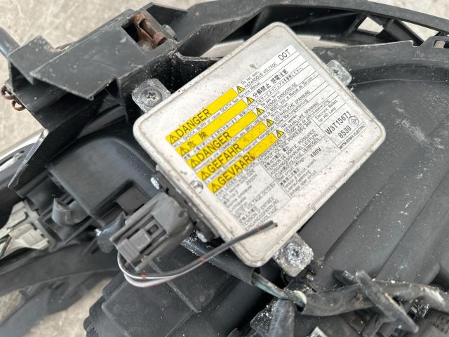 bontott MAZDA 5 Jobb Xenon Fényszóró