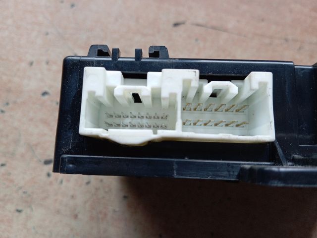 bontott MAZDA 5 Komfort Elektronika