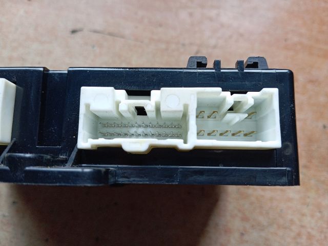 bontott MAZDA 5 Komfort Elektronika