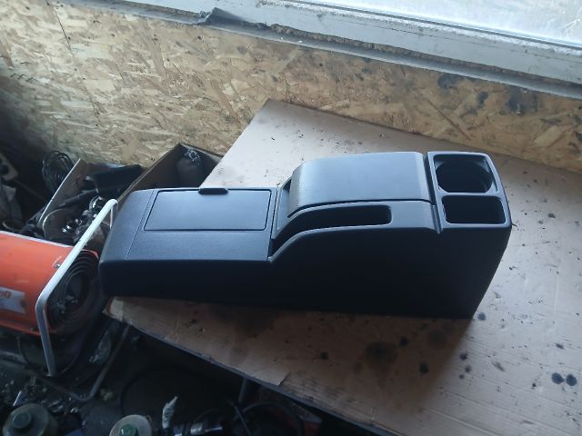 bontott MAZDA 5 Könyöklő