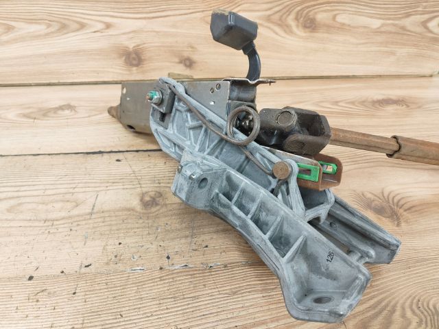 bontott MAZDA 5 Kormányoszlop