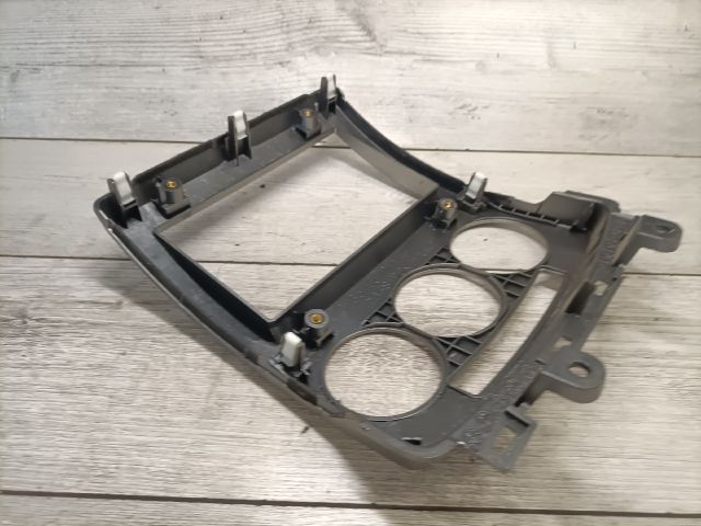 bontott MAZDA 5 Középkonzol Keret