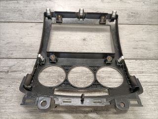 bontott MAZDA 5 Középkonzol Keret