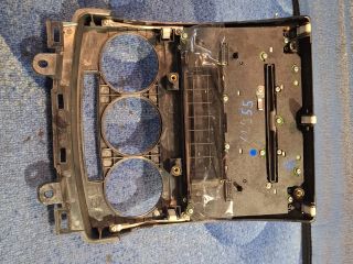 bontott MAZDA 5 Középkonzol Keret