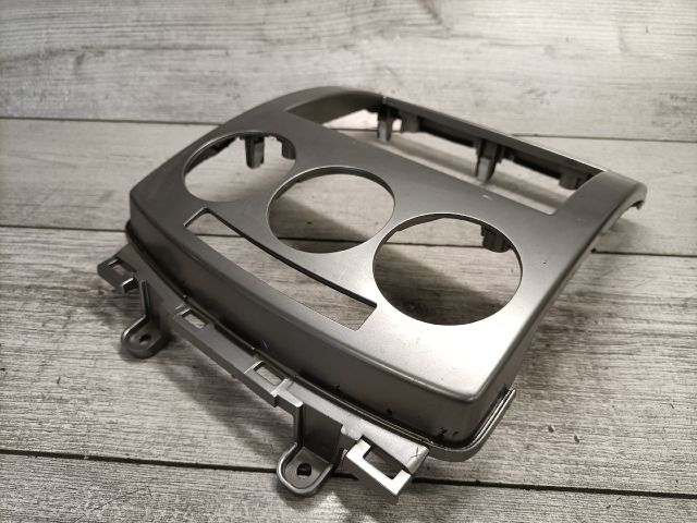 bontott MAZDA 5 Középkonzol Keret