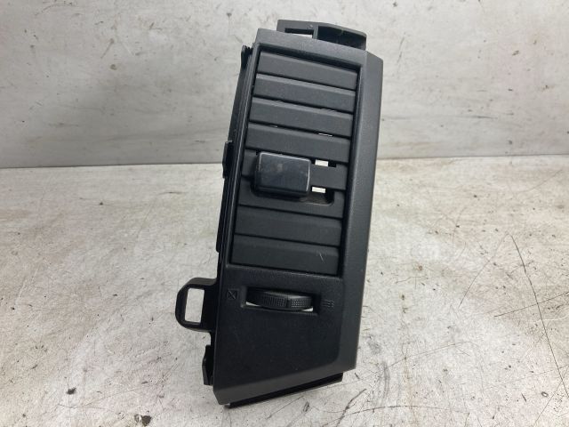 bontott MAZDA 5 Középső Jobb Szellőző