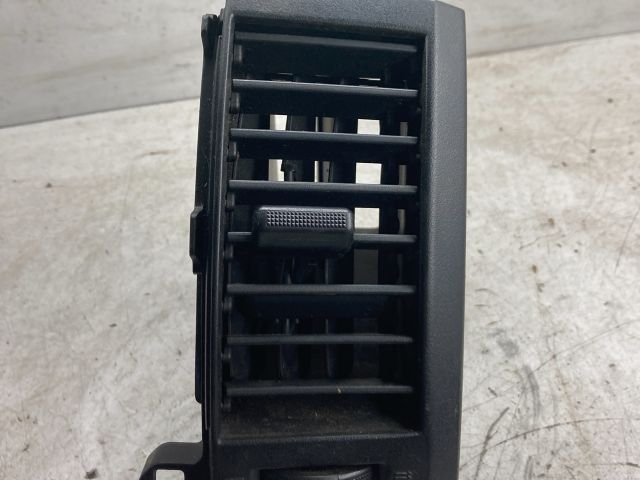 bontott MAZDA 5 Középső Jobb Szellőző