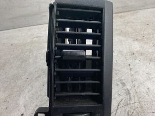 bontott MAZDA 5 Középső Jobb Szellőző