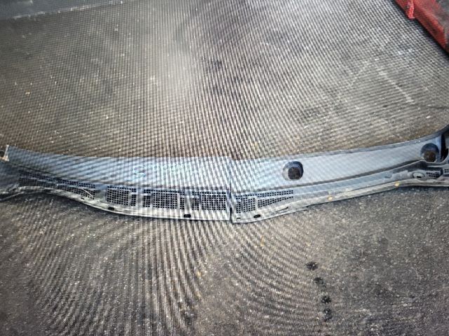 bontott MAZDA 5 Levélrács