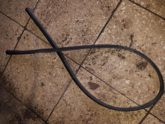 bontott MAZDA 5 Motorháztető Gumikéder