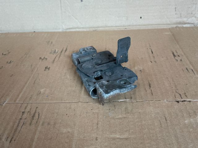 bontott MAZDA 5 Motorháztető Zárszerkezet