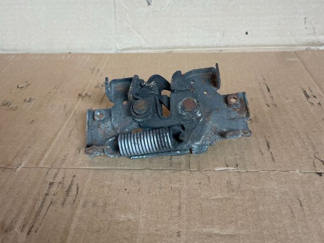 bontott MAZDA 5 Motorháztető Zárszerkezet