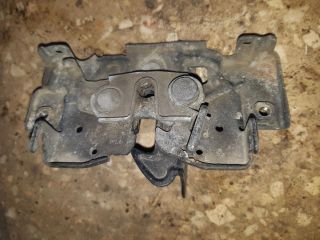 bontott MAZDA 5 Motorháztető Zárszerkezet