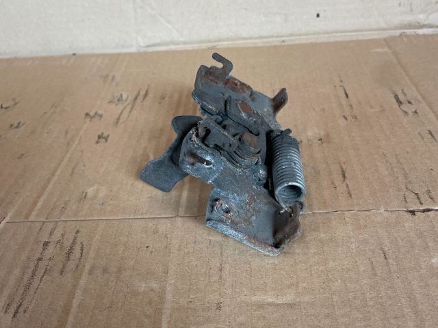 bontott MAZDA 5 Motorháztető Zárszerkezet