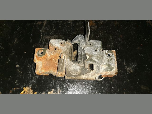 bontott MAZDA 5 Motorháztető Zárszerkezet