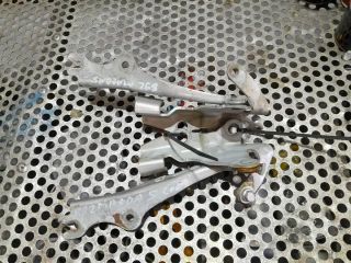 bontott MAZDA 5 Motorháztető Zsanér Pár