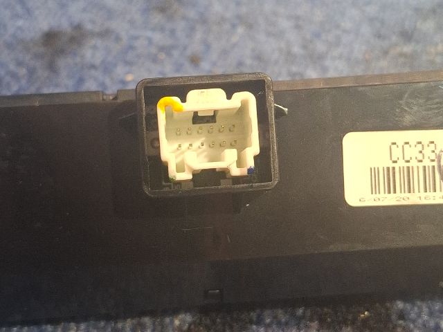 bontott MAZDA 5 Multifunkciós Kijelző