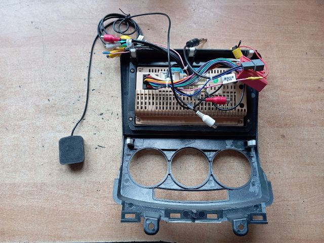 bontott MAZDA 5 Multimédia Vezérlő