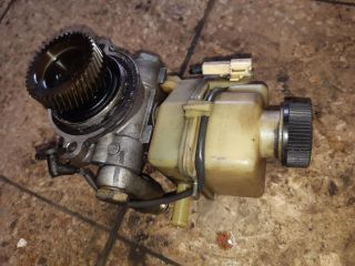 bontott MAZDA 5 Szervóolaj Tartály