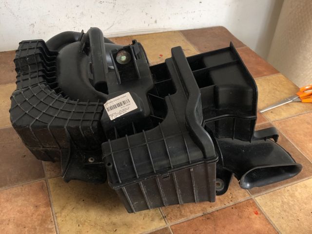 bontott MAZDA 5 Szívás Zaj Csökkentő Doboz