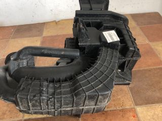 bontott MAZDA 5 Szívás Zaj Csökkentő Doboz