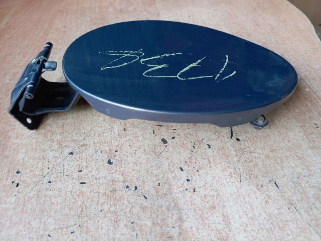 bontott MAZDA 5 Tankajtó