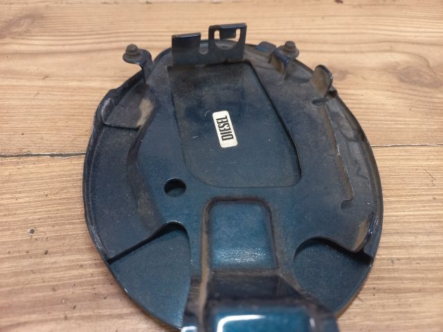 bontott MAZDA 5 Tankajtó