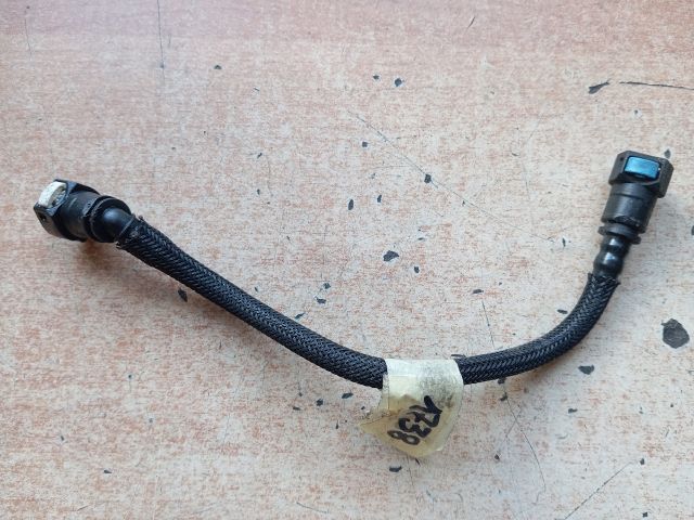 bontott MAZDA 5 Üzemanyagcső