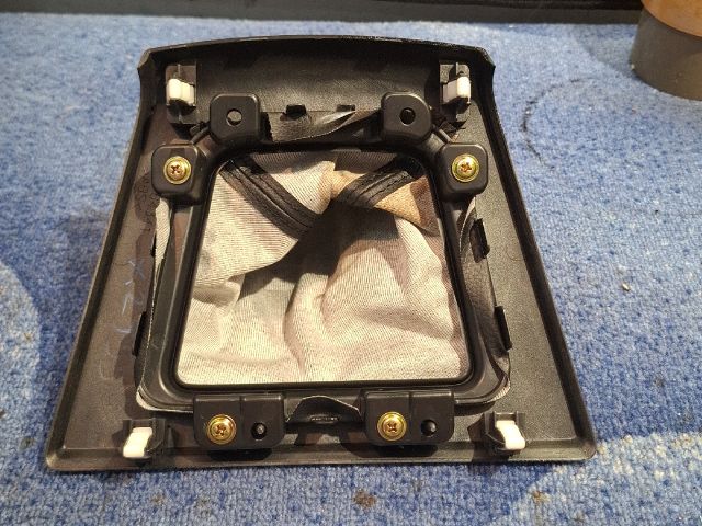 bontott MAZDA 5 Váltószoknya